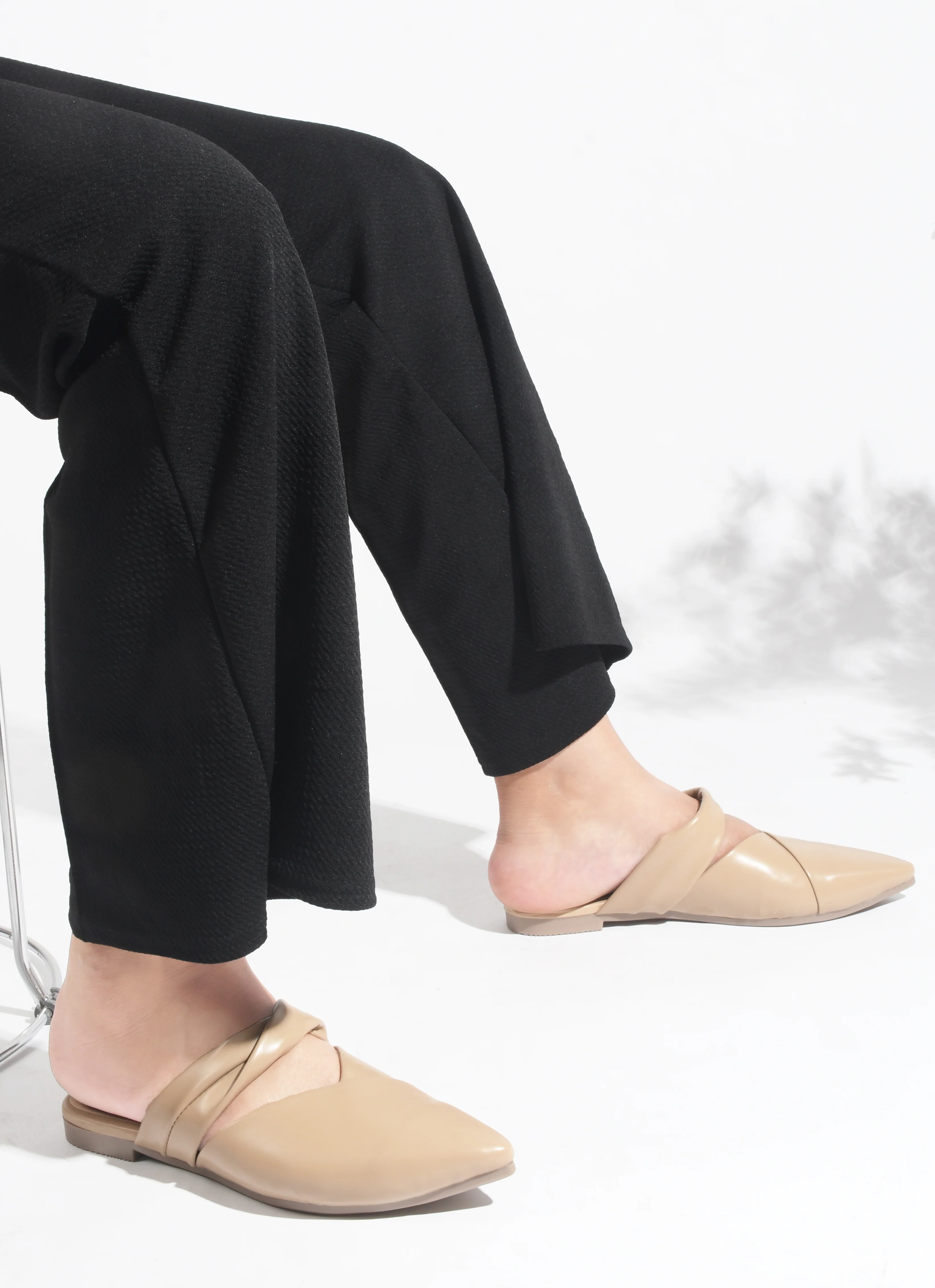 Backopen Strapped Bellie Flat Sandal - Image 3