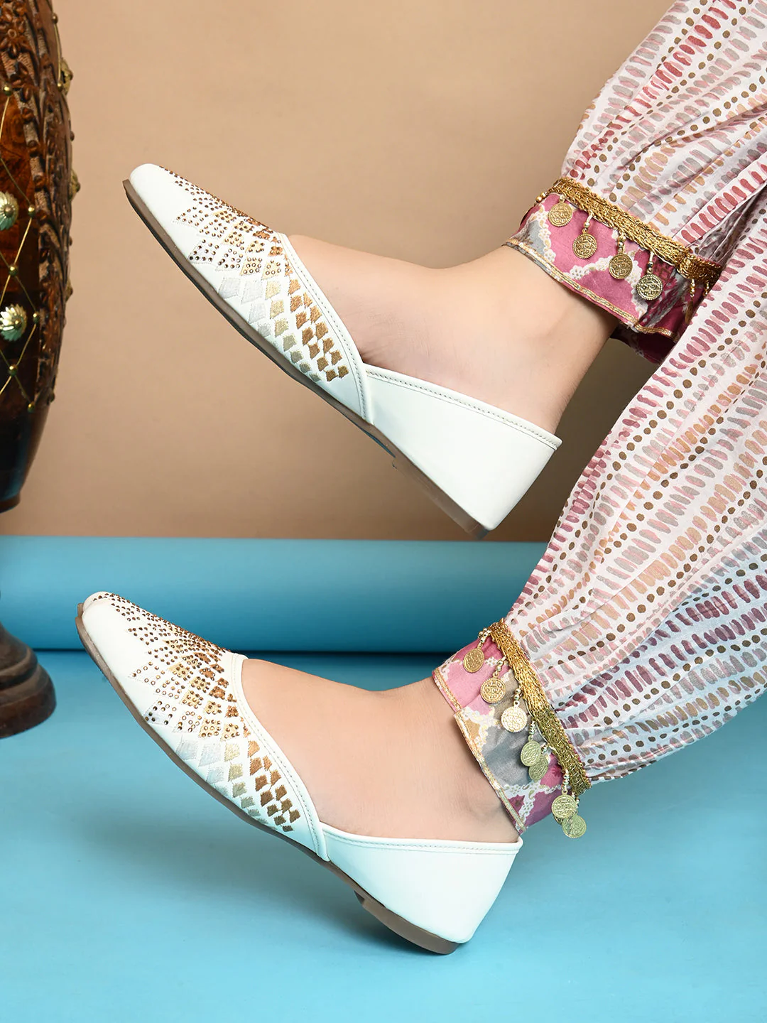 Embellished Slip-On Flat jutti - Image 22