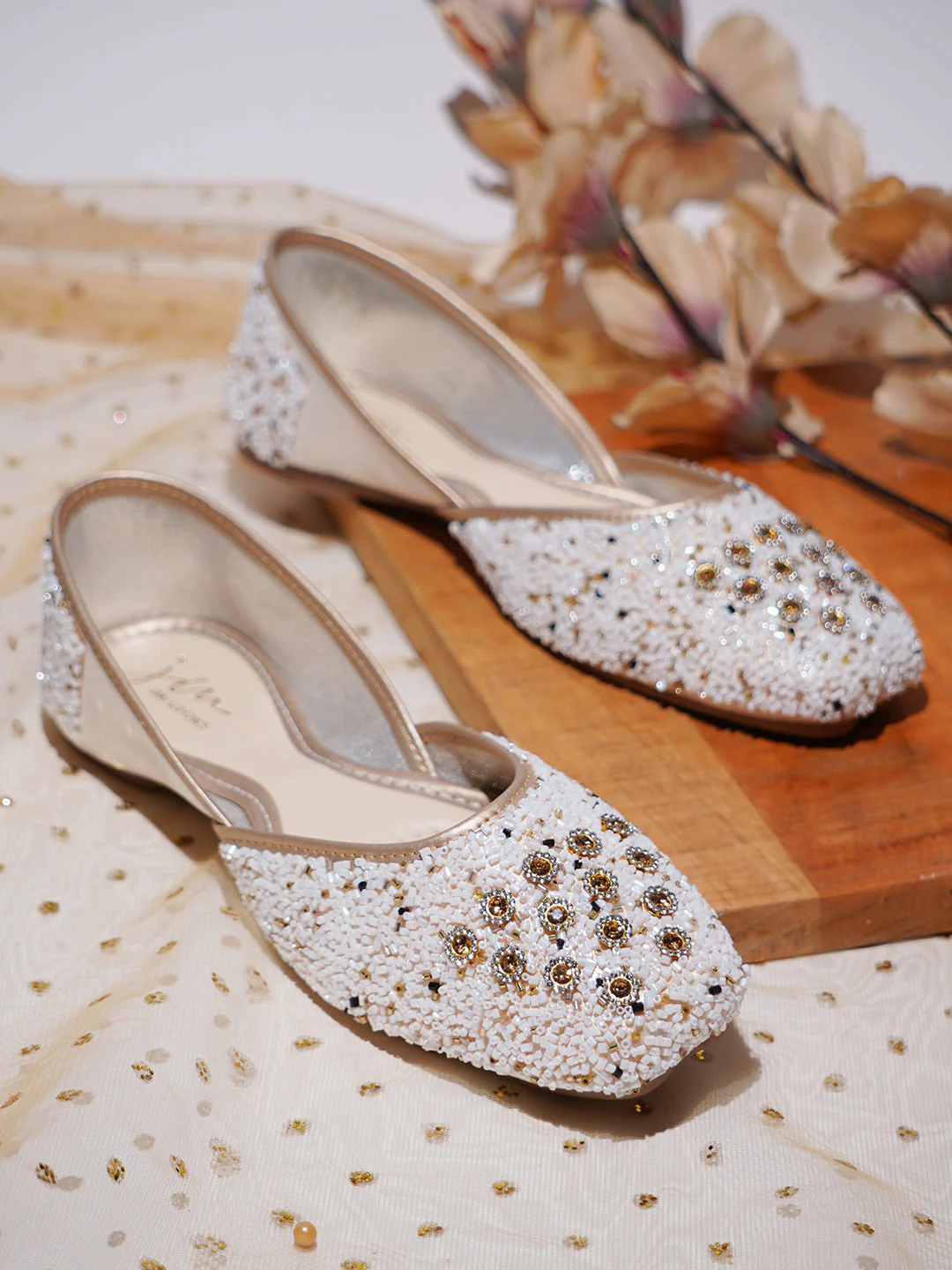 Embellished Square Toe Ethnic Jutti - Image 13