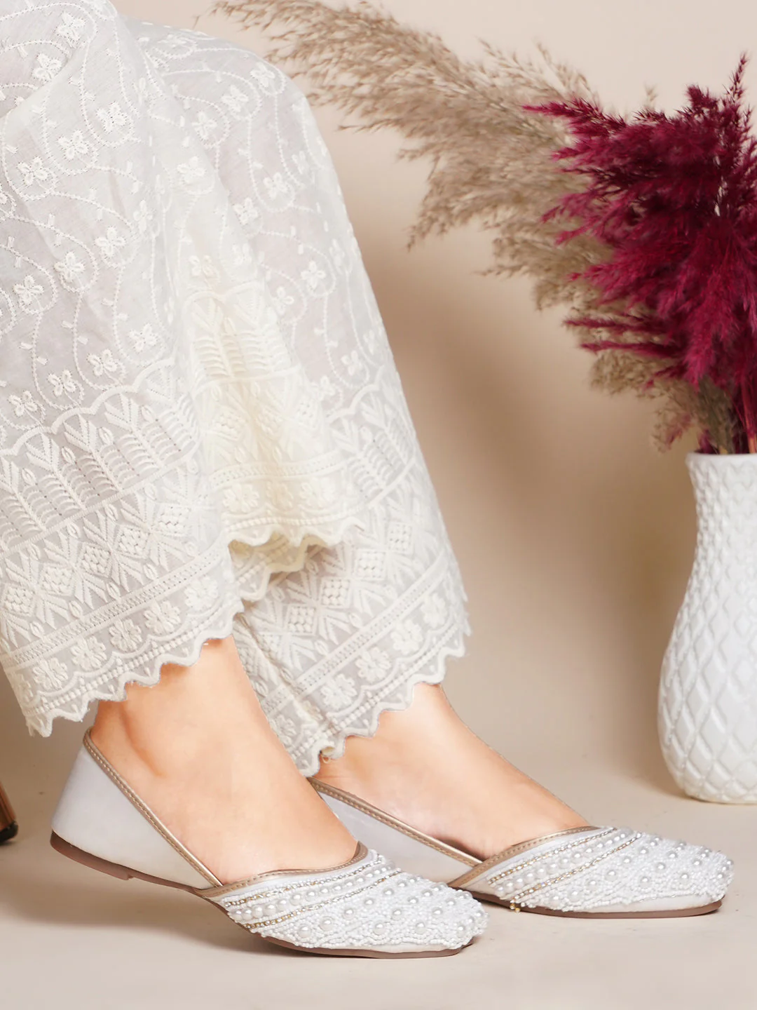 Ethnic Embellished Square Toe Jutti - Image 13