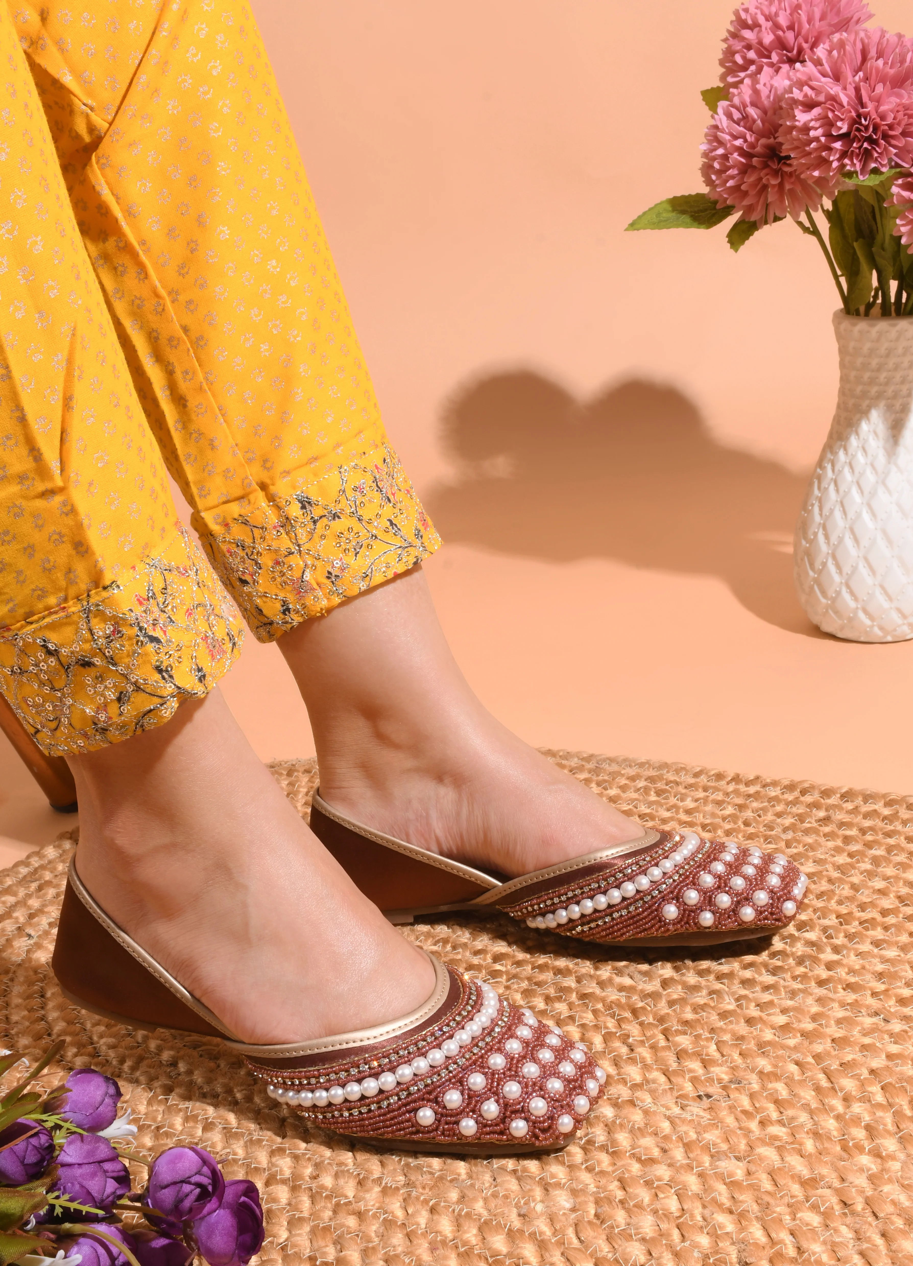 Ethnic Embellished Square Toe Jutti - Image 20
