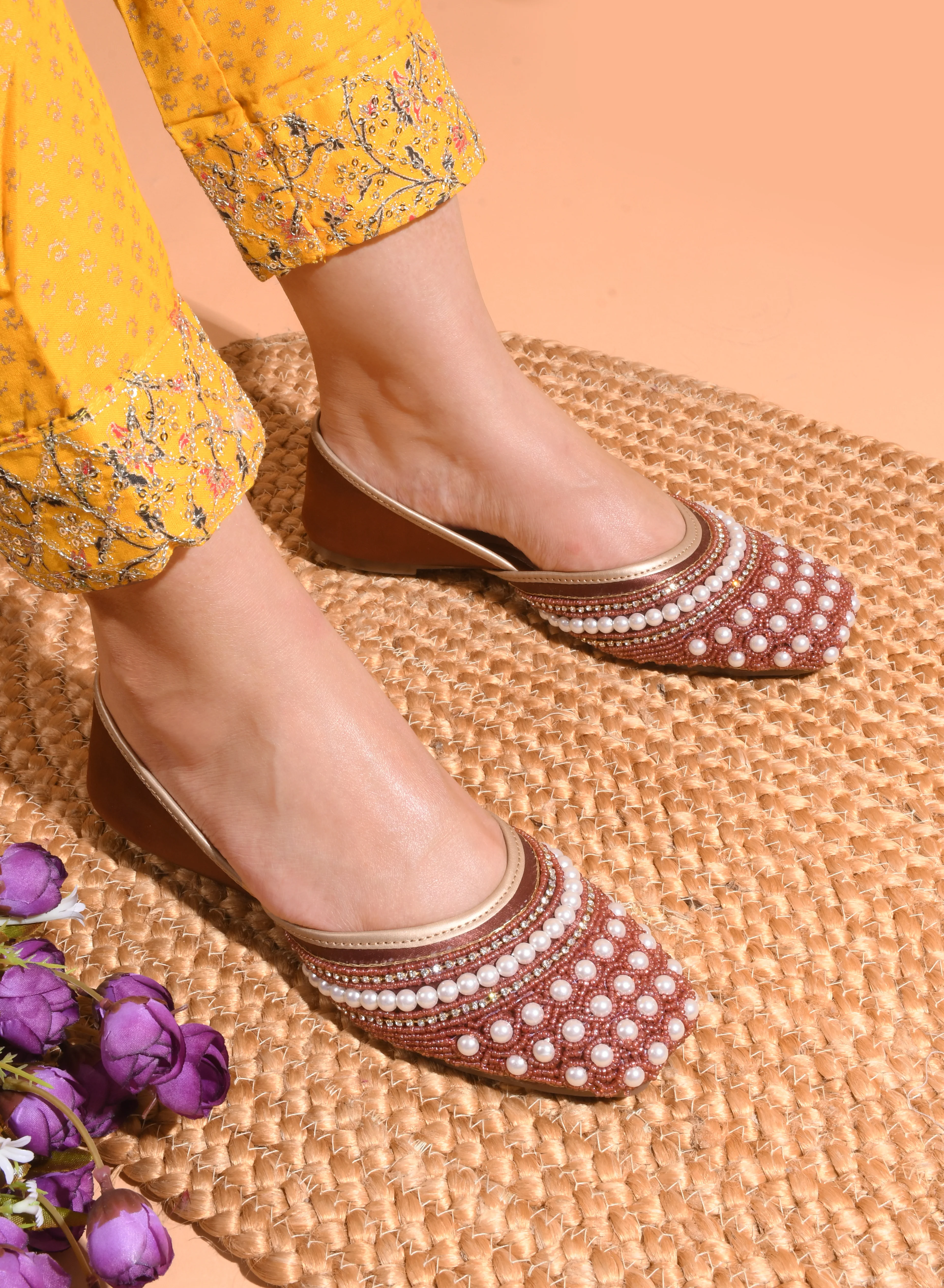 Ethnic Embellished Square Toe Jutti - Image 21