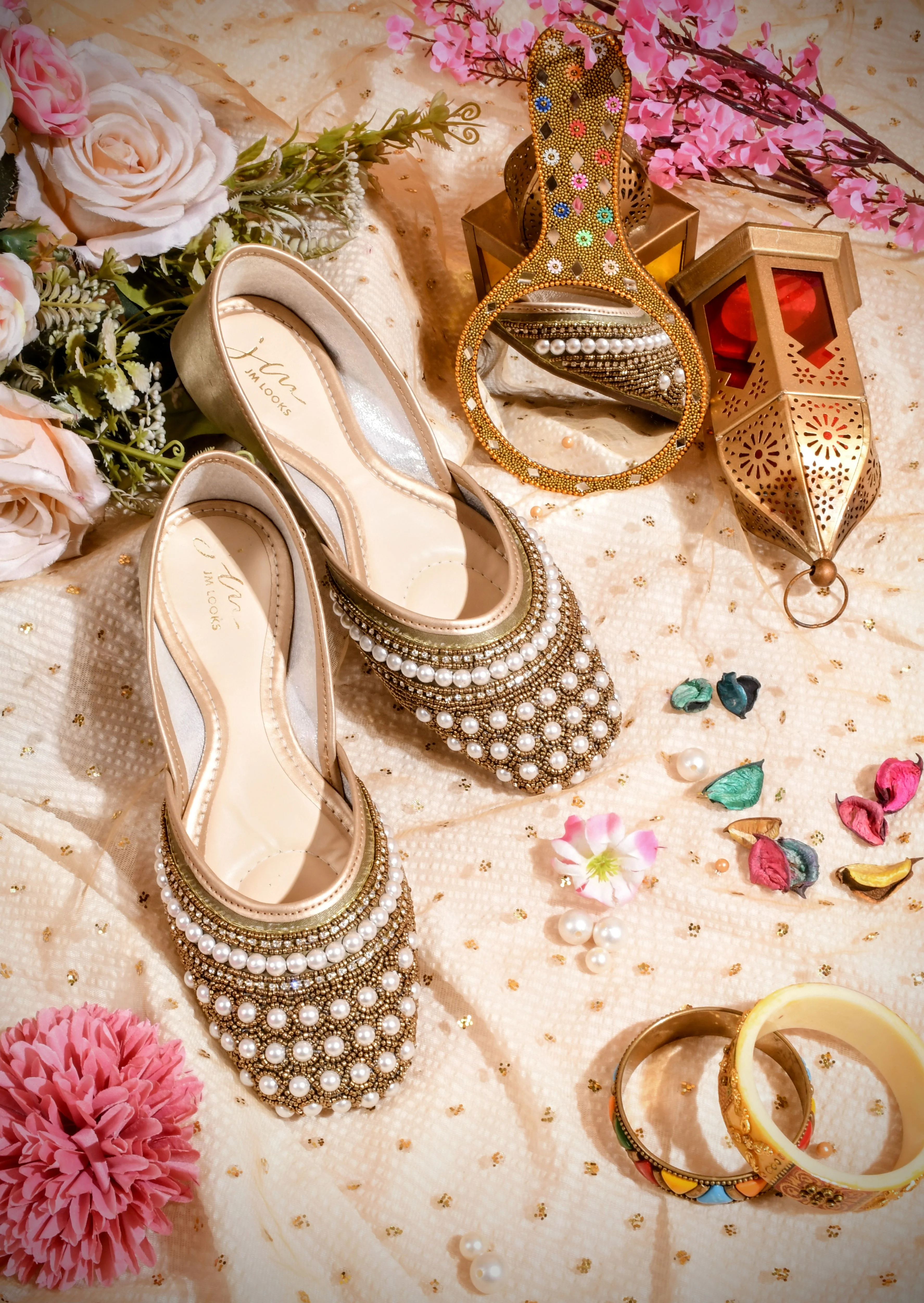 Ethnic Embellished Square Toe Jutti - Image 24