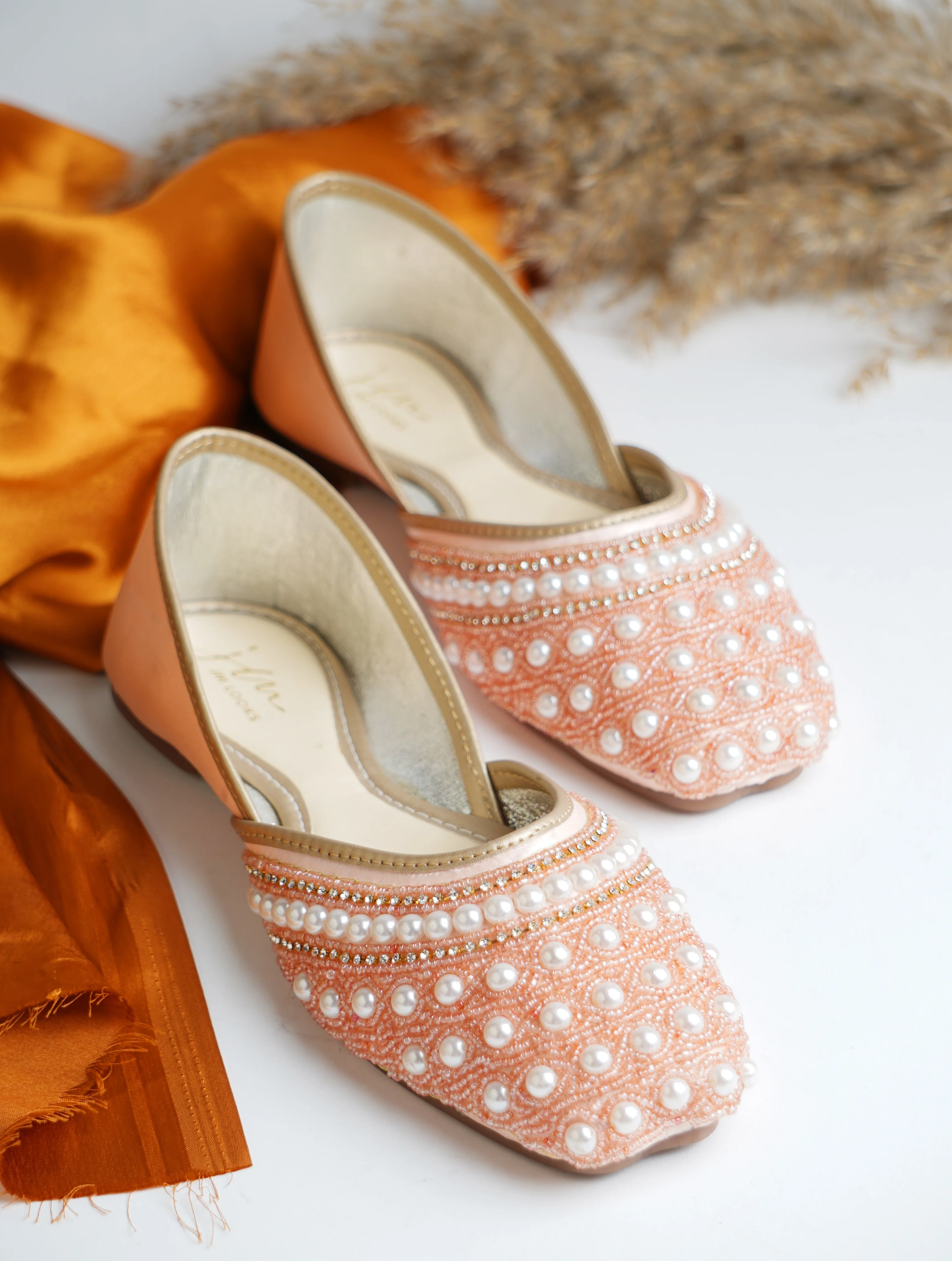 Ethnic Embellished Square Toe Jutti - Image 3