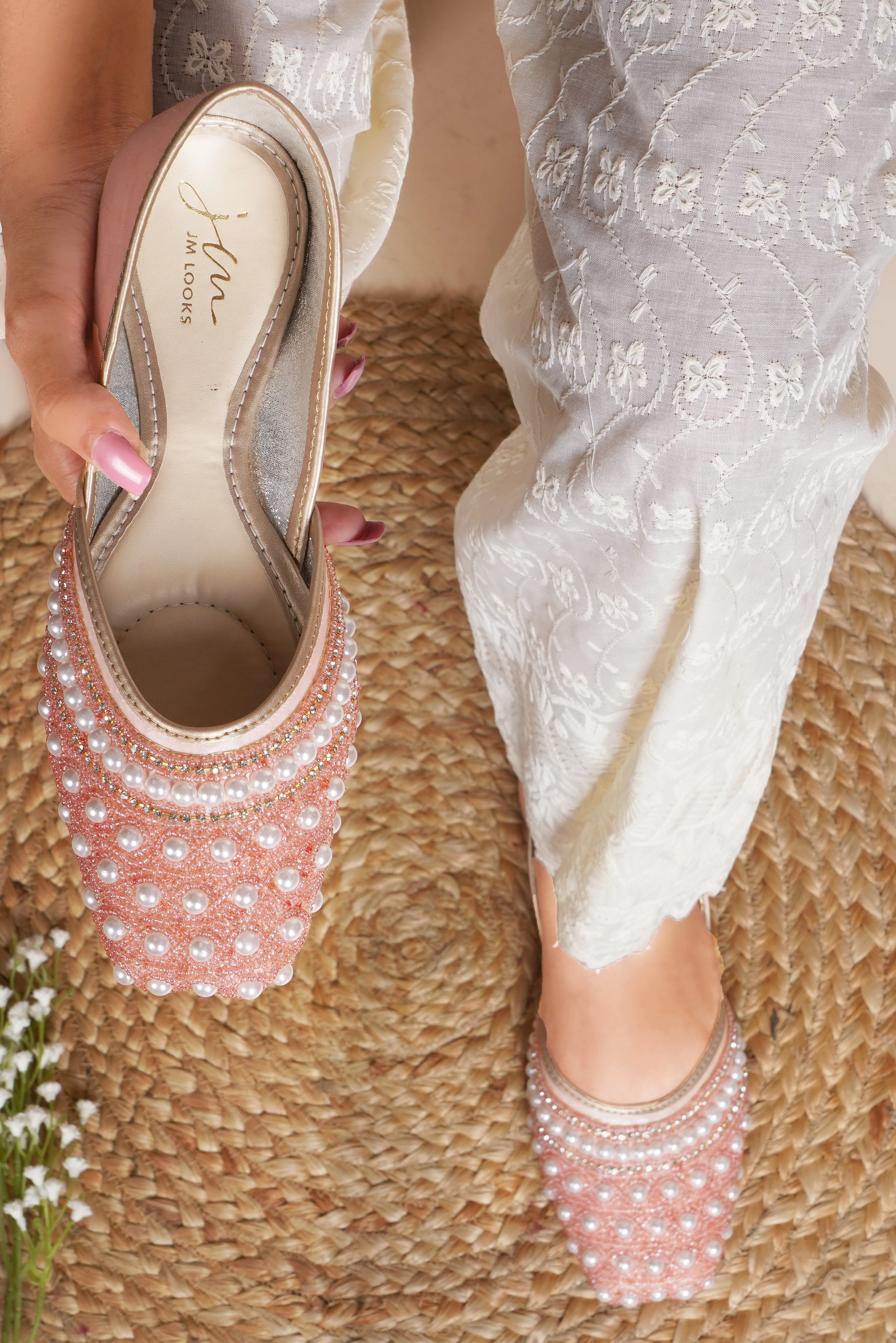 Ethnic Embellished Square Toe Jutti - Image 4