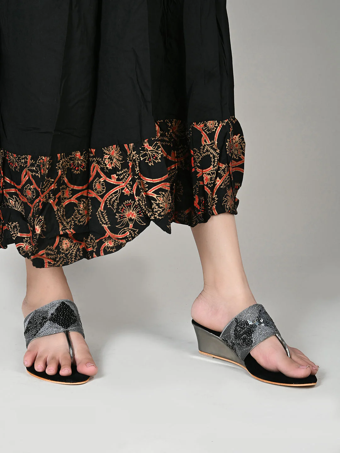 Jm Looks Women's Sequin Embellished Wedge Heel Sandals - Image 10