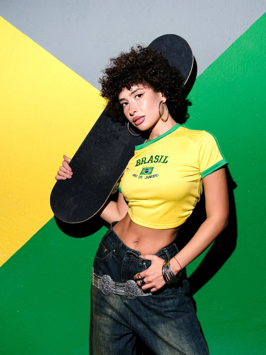 Fitted Cropped T-Shirt With Print - Image 12