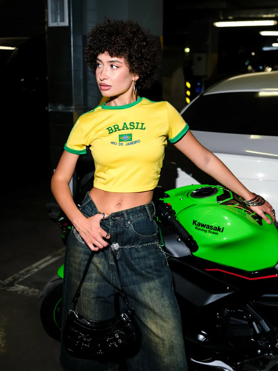 Fitted Cropped T-Shirt With Print - Image 13