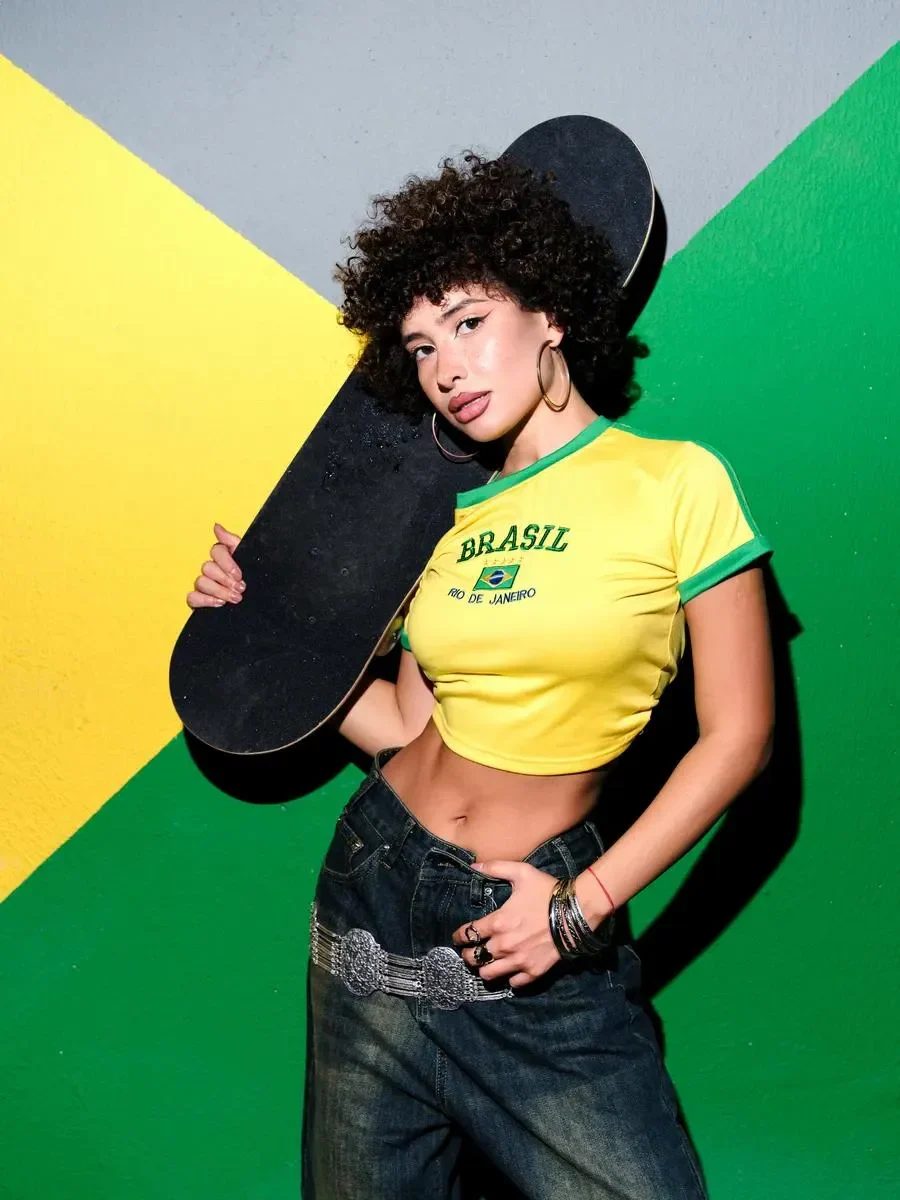 Fitted Cropped T-Shirt With Print - Image 14