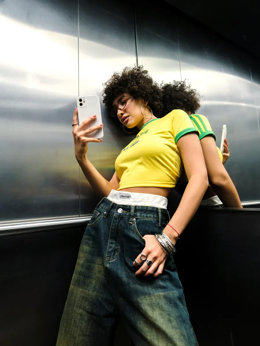 Fitted Cropped T-Shirt With Print - Image 16