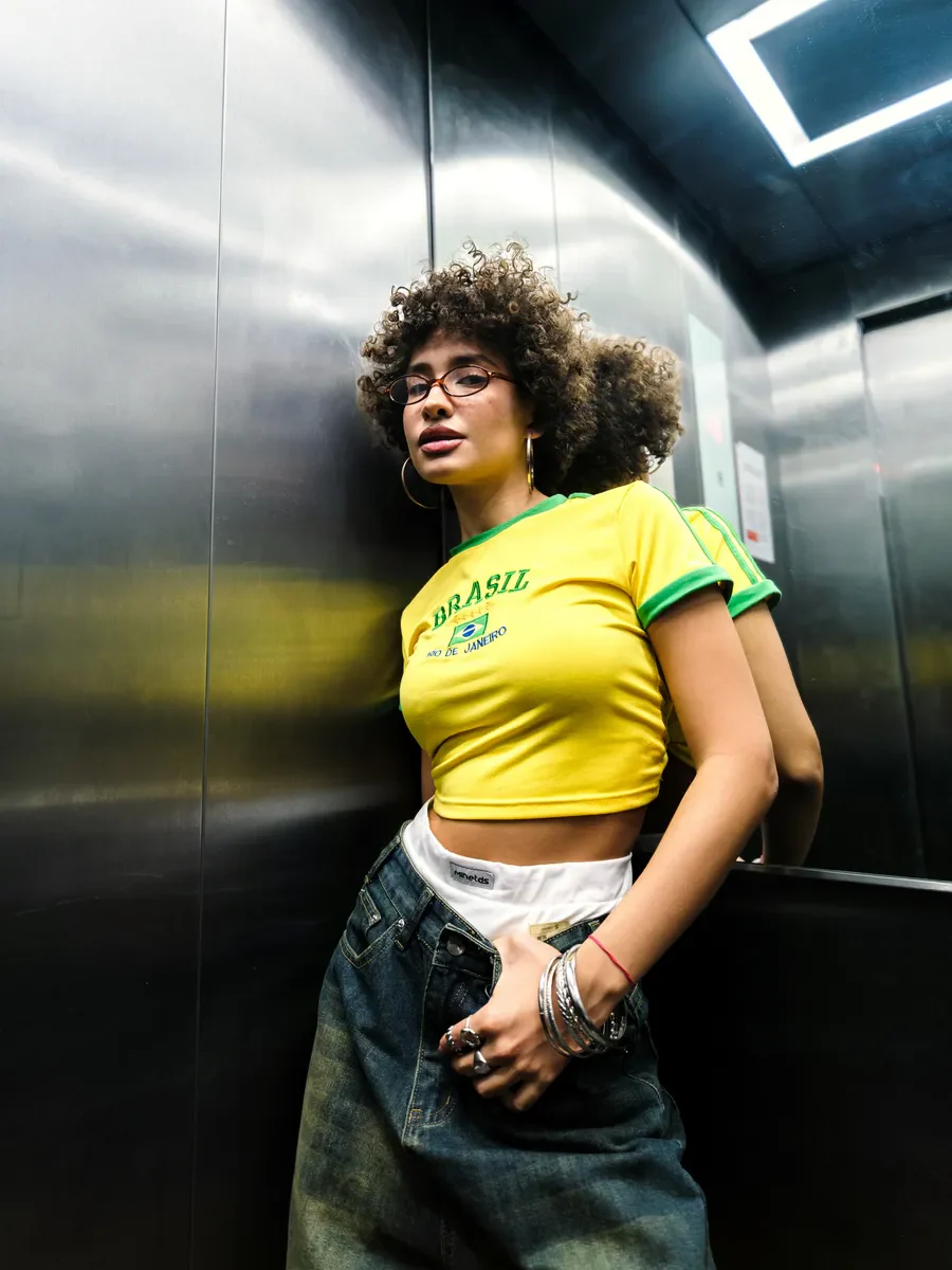 Fitted Cropped T-Shirt With Print - Image 17