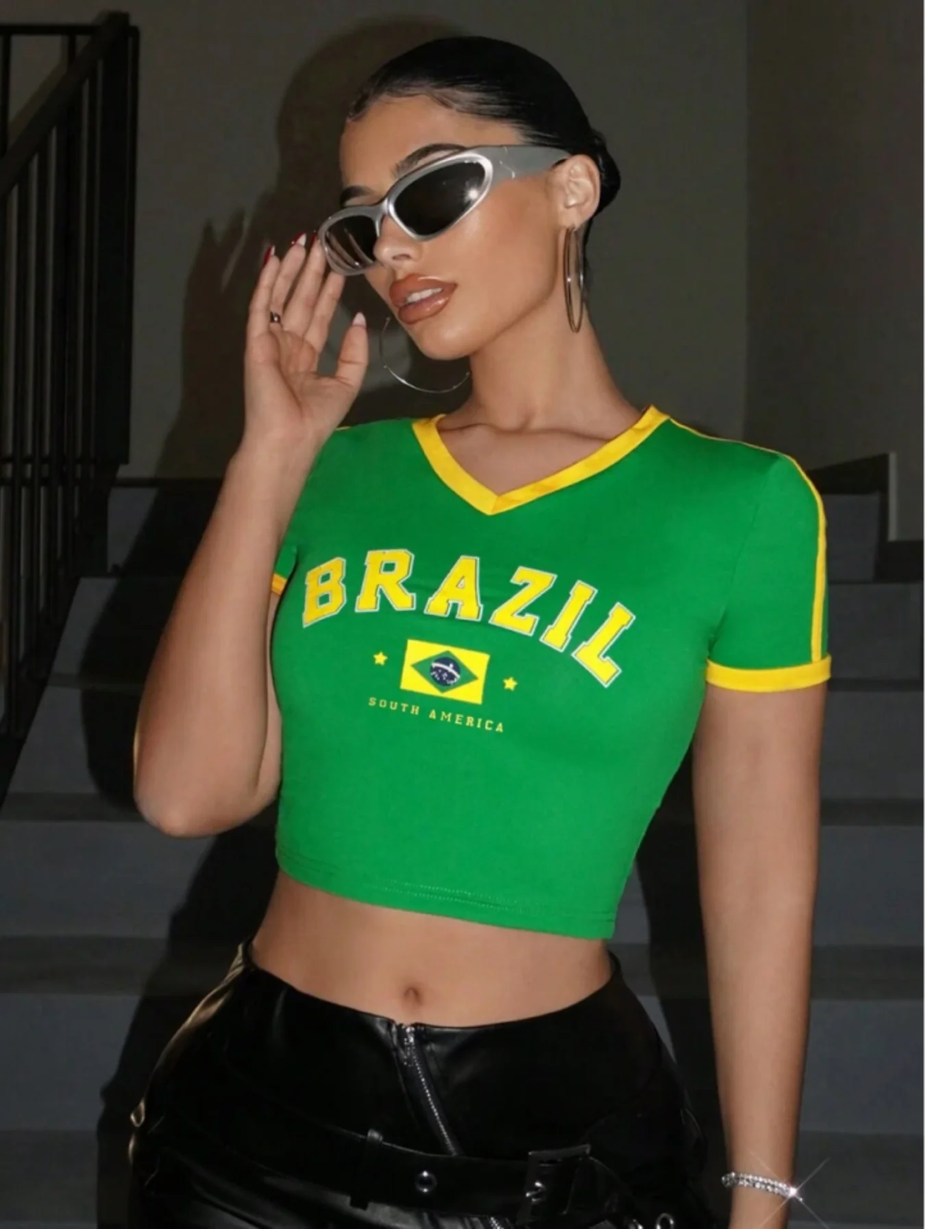 Fitted Cropped T-Shirt With Print - Image 8