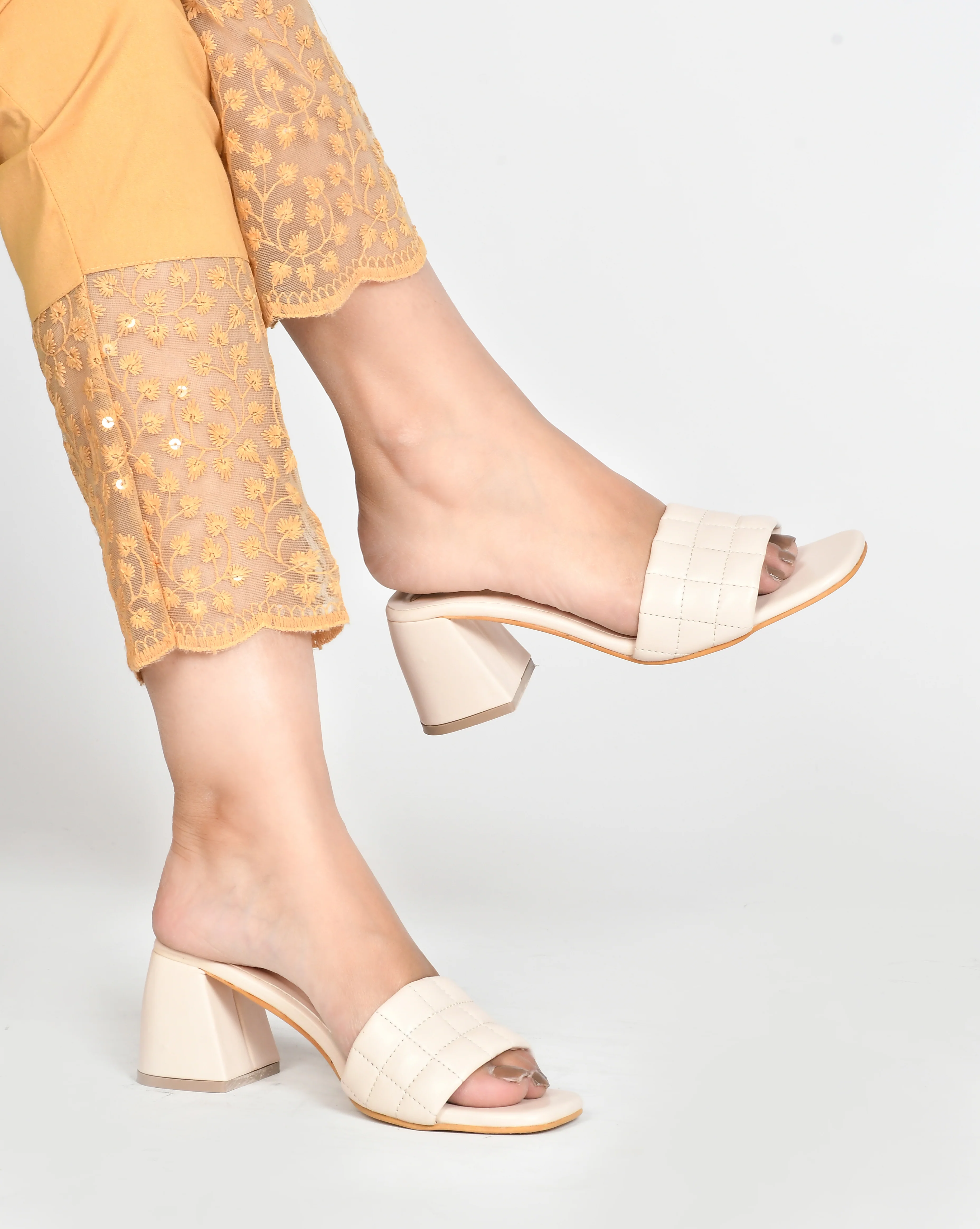 Open-Toe Chunky Heels Sandals - Image 8