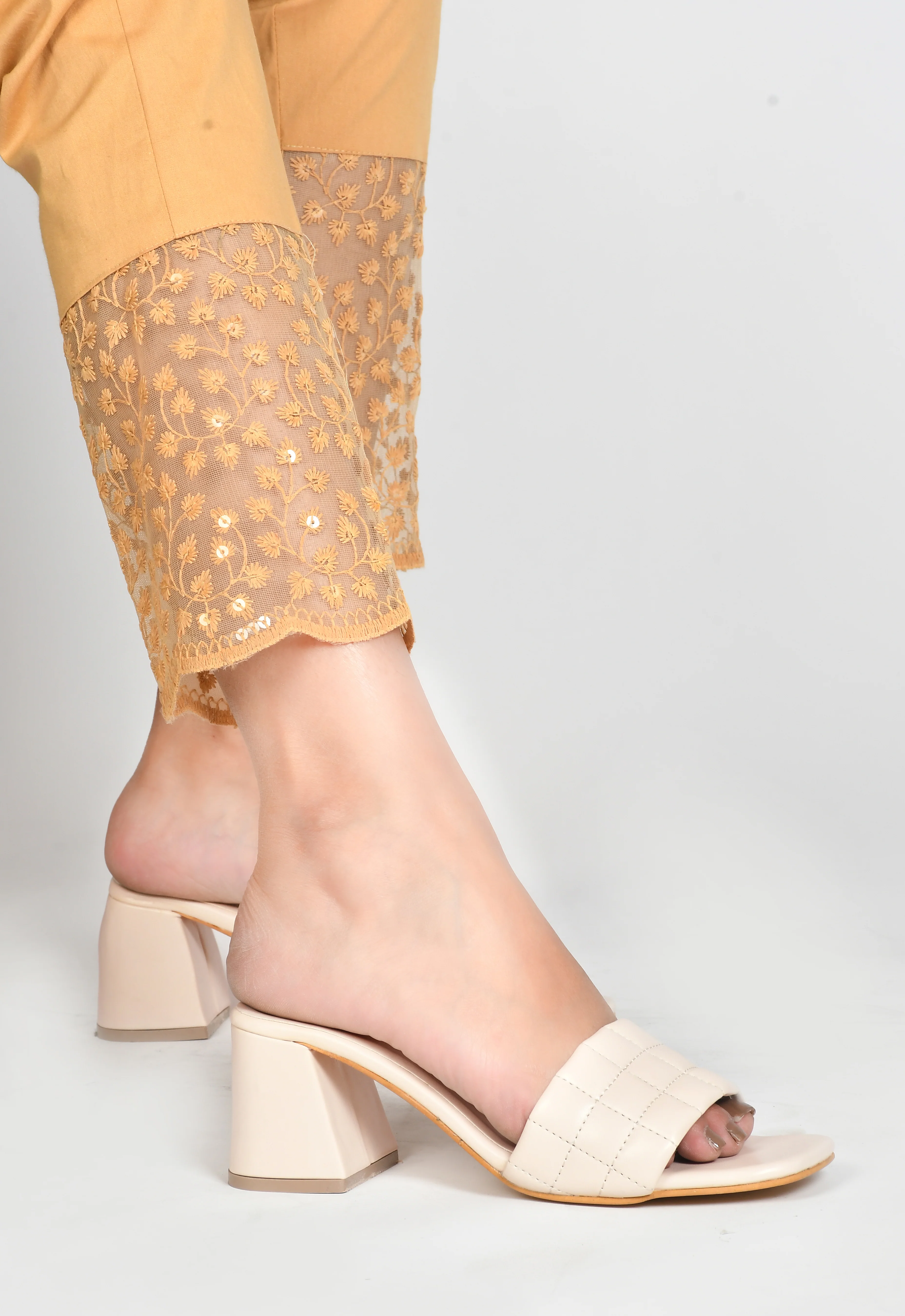 Open-Toe Chunky Heels Sandals - Image 9