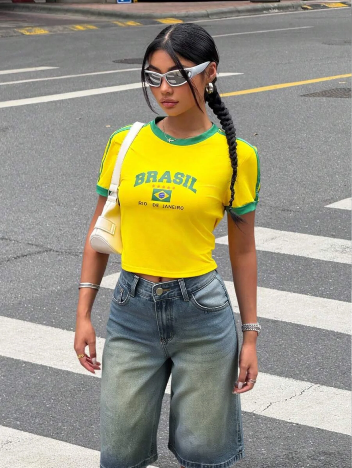 Fitted Cropped T-Shirt With Print - Image 11