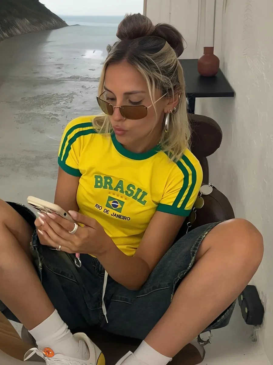 Fitted Cropped T-Shirt With Print - Image 10